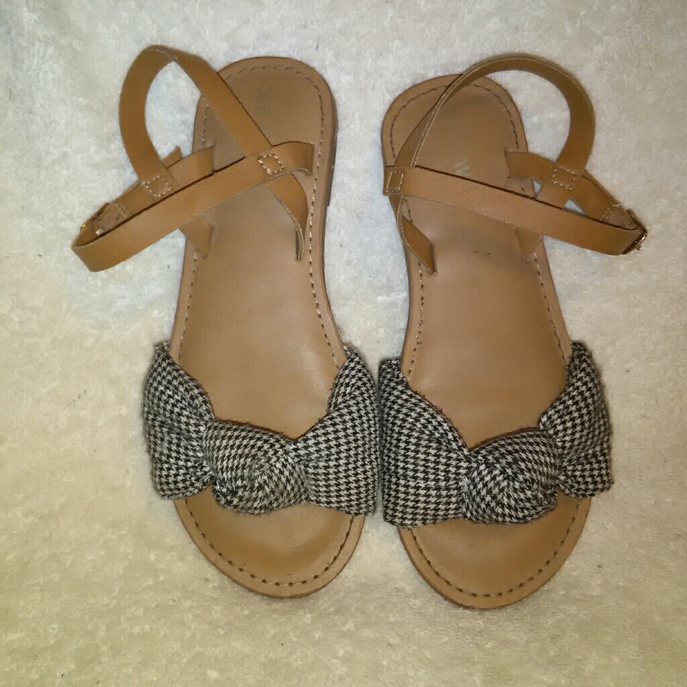 Old Navy Gingham Knot Summer Sandals/Shoes